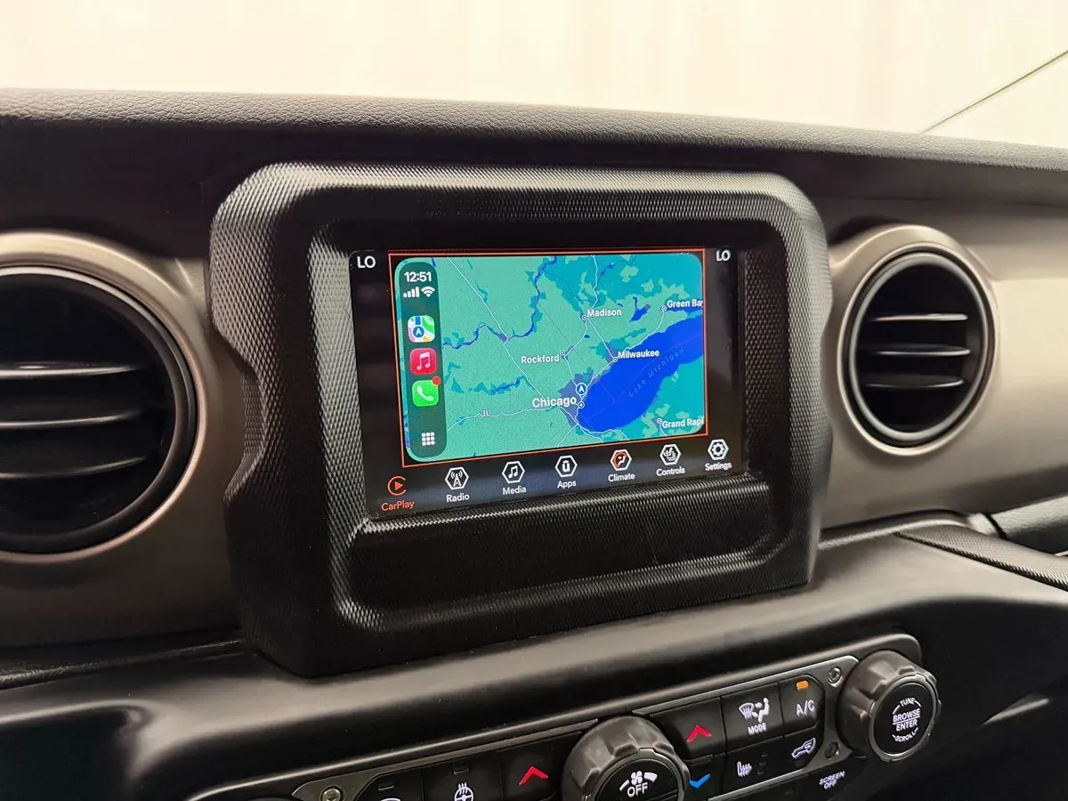 Jeep Gladiator photo 21