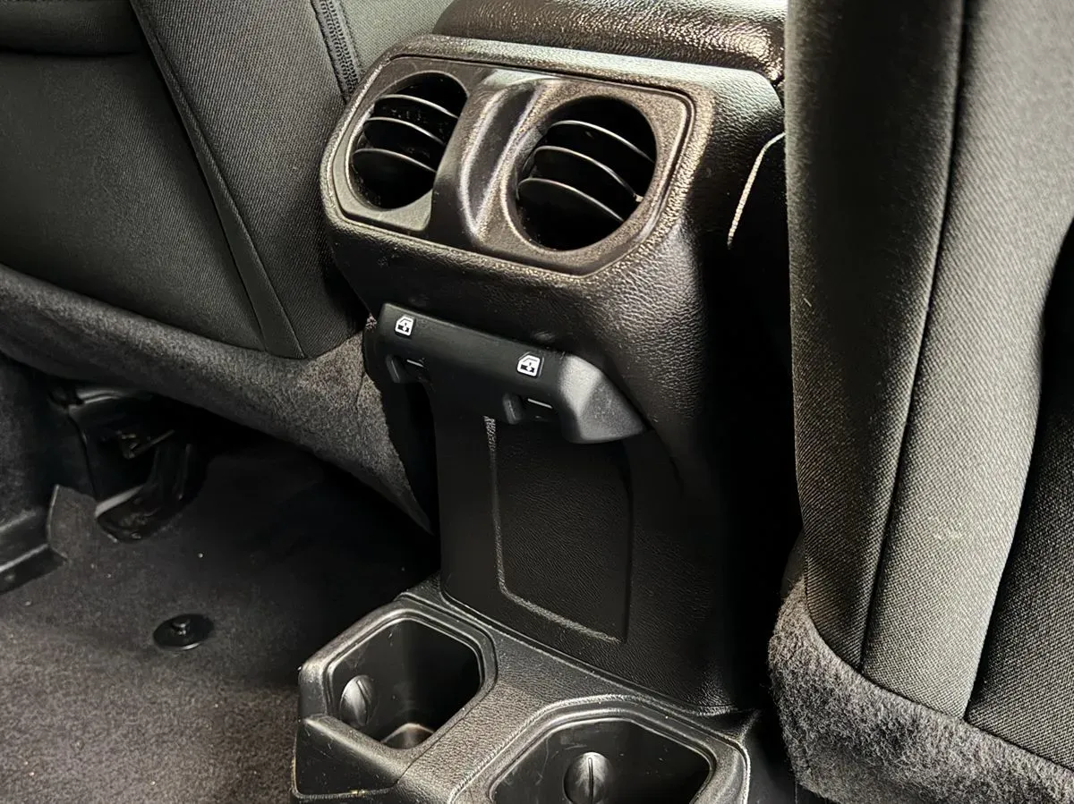 Jeep Gladiator photo 28