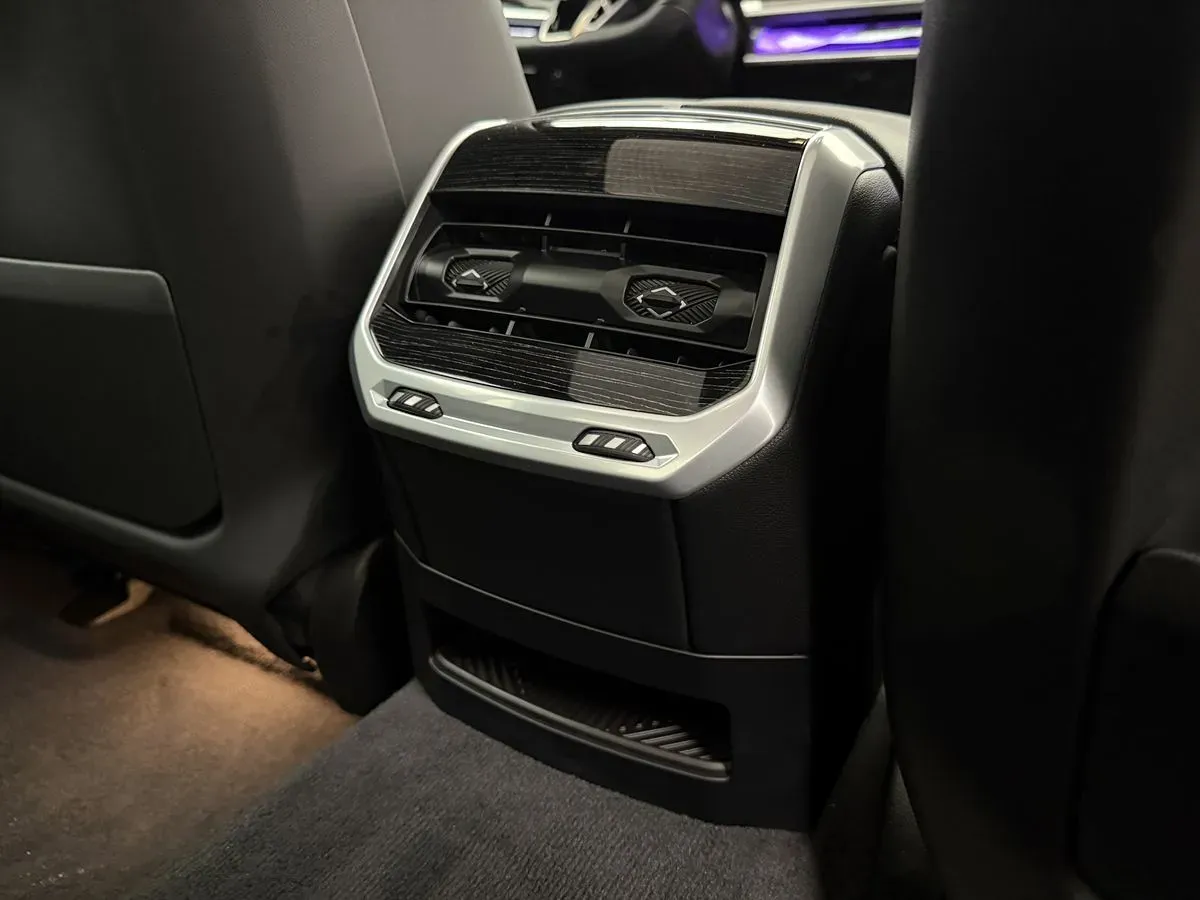 BMW 7 Series photo 75