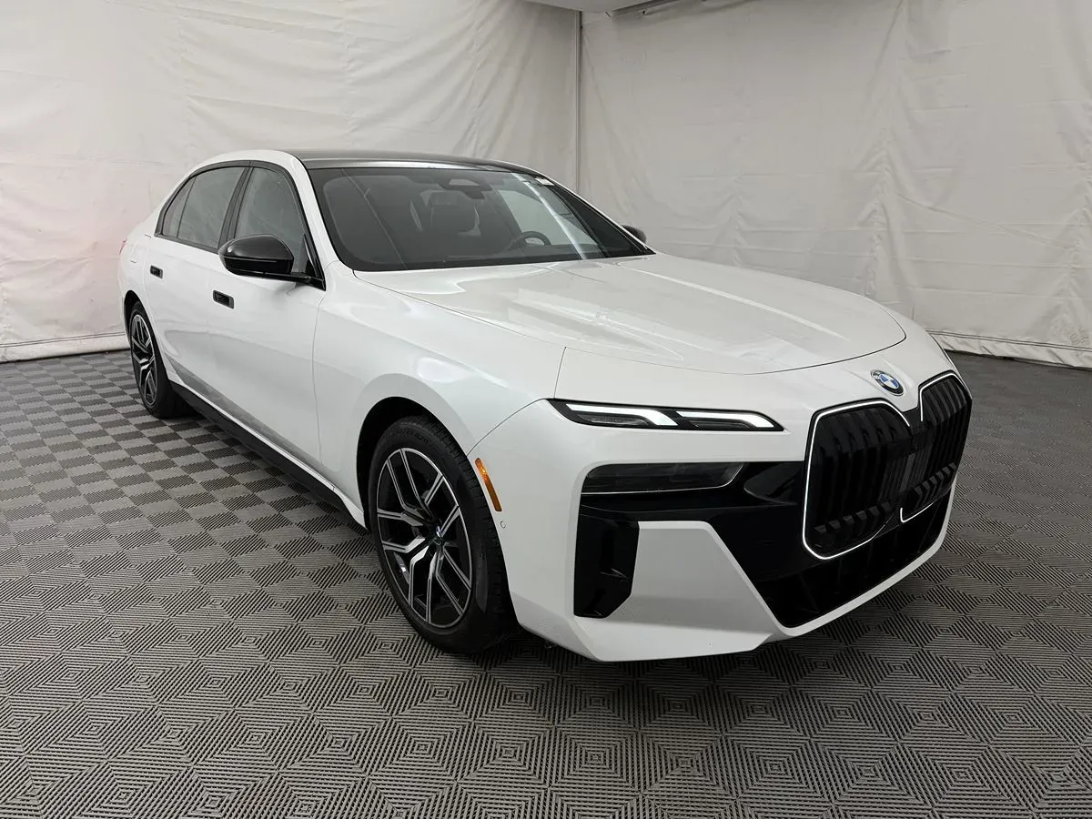 BMW 7 Series photo 6