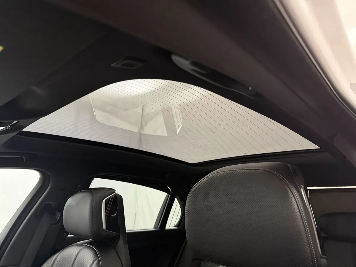 BMW 7 Series photo 13