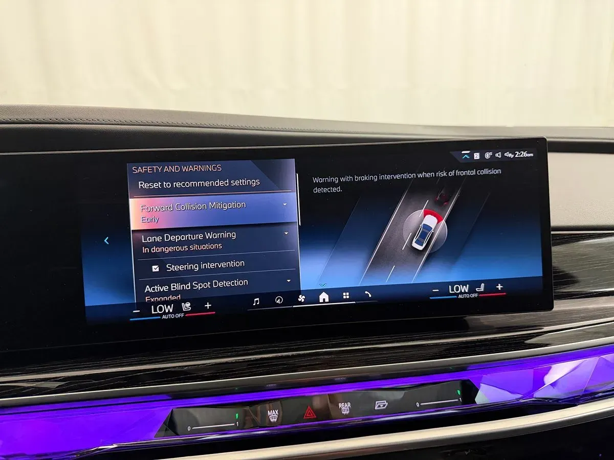 BMW 7 Series photo 24