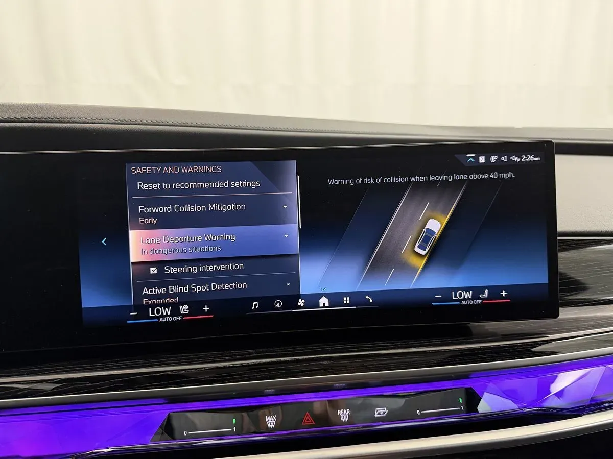 BMW 7 Series photo 25