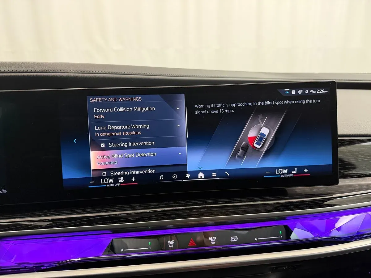 BMW 7 Series photo 27