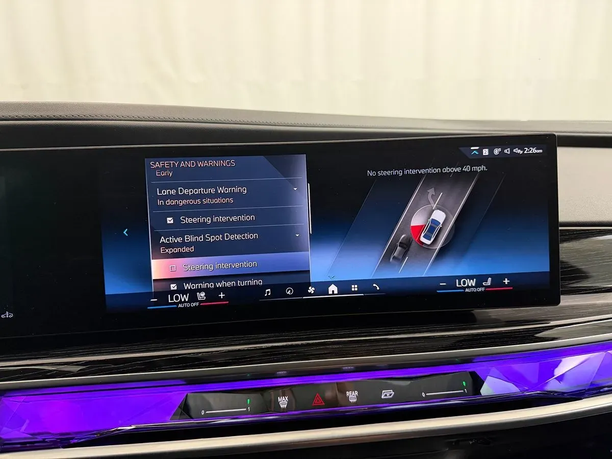 BMW 7 Series photo 28