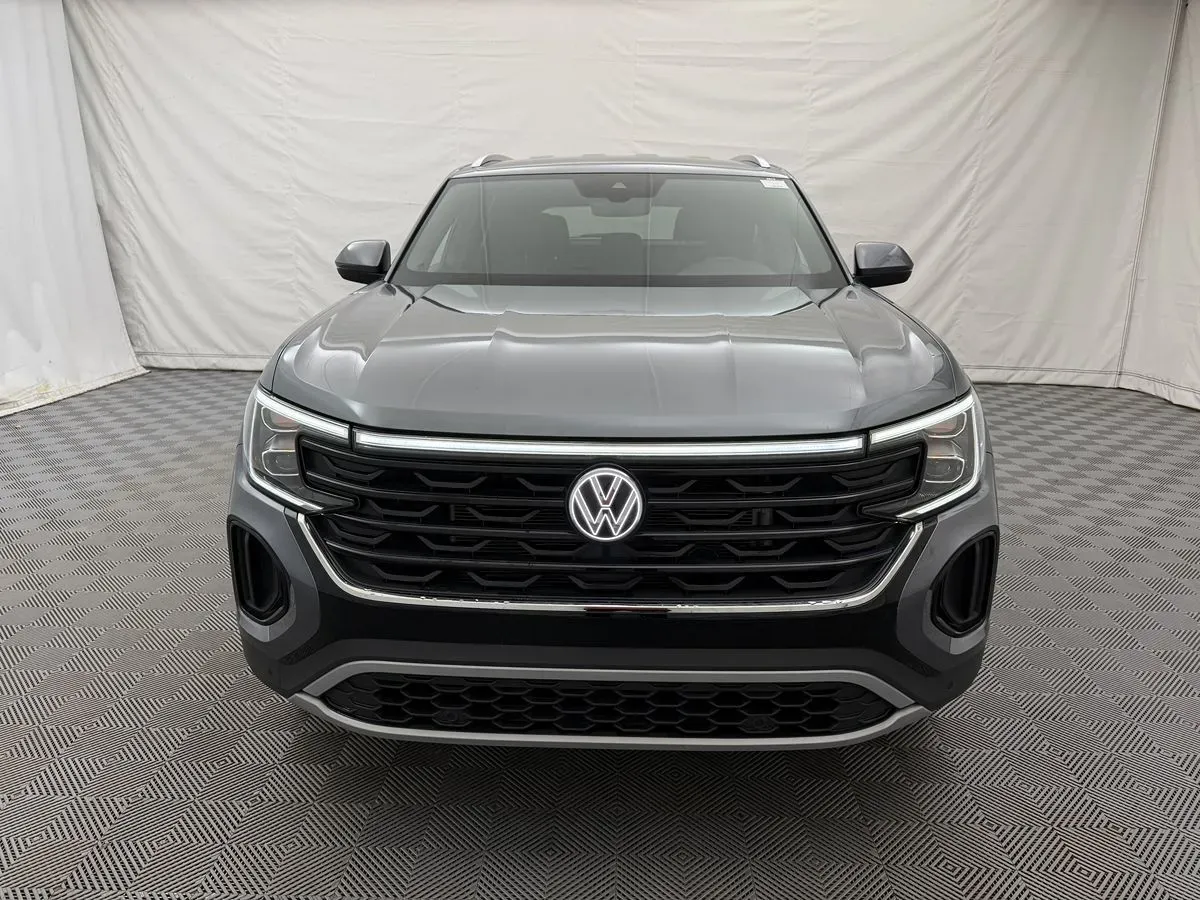 Volkswagen Atlas Cross Sport photo 2
