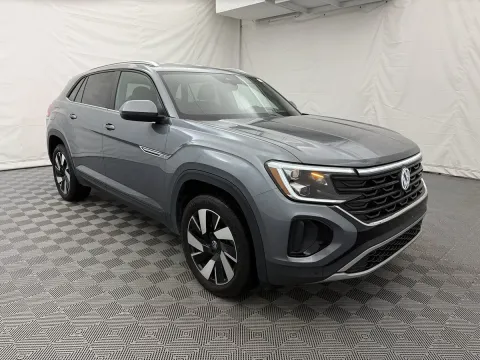 Another view of 2025 Volkswagen Atlas Cross Sport 2.0T SE w/Technology for sale in Arlington Heights, IL at Autos of Chicago