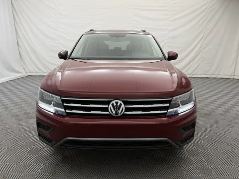 Photos of 2020 Volkswagen Tiguan SE for sale in Arlington Heights, IL at Autos of Chicago