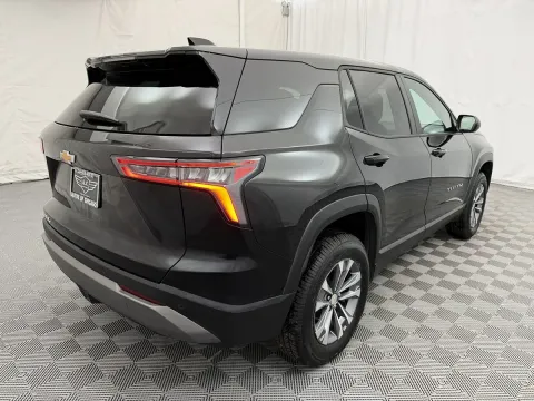 More photos of 2025 Chevrolet Equinox FWD LT at Autos of Chicago, IL