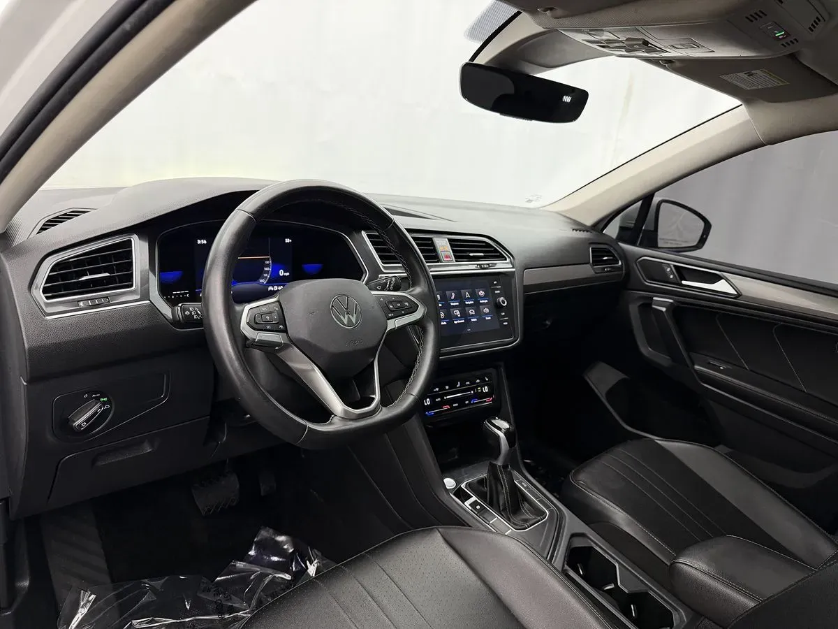 Volkswagen Tiguan photo 8