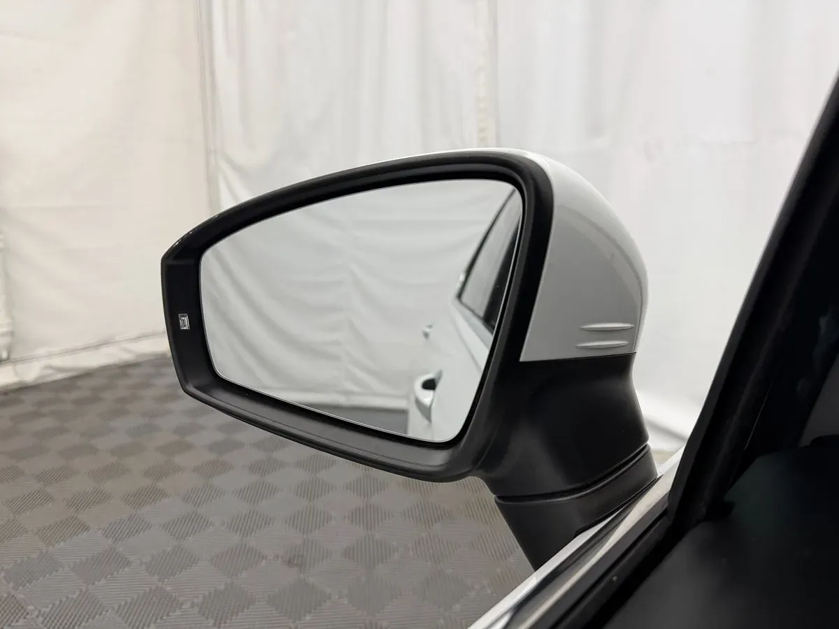 Volkswagen Tiguan photo 15