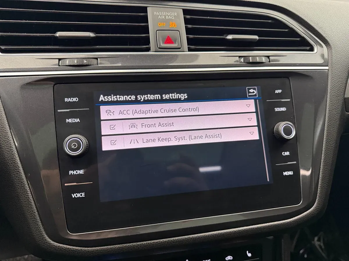 Volkswagen Tiguan photo 18