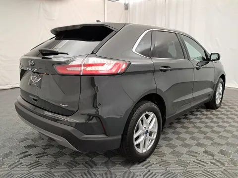 More photos of 2022 Ford Edge SEL at Autos of Chicago, IL