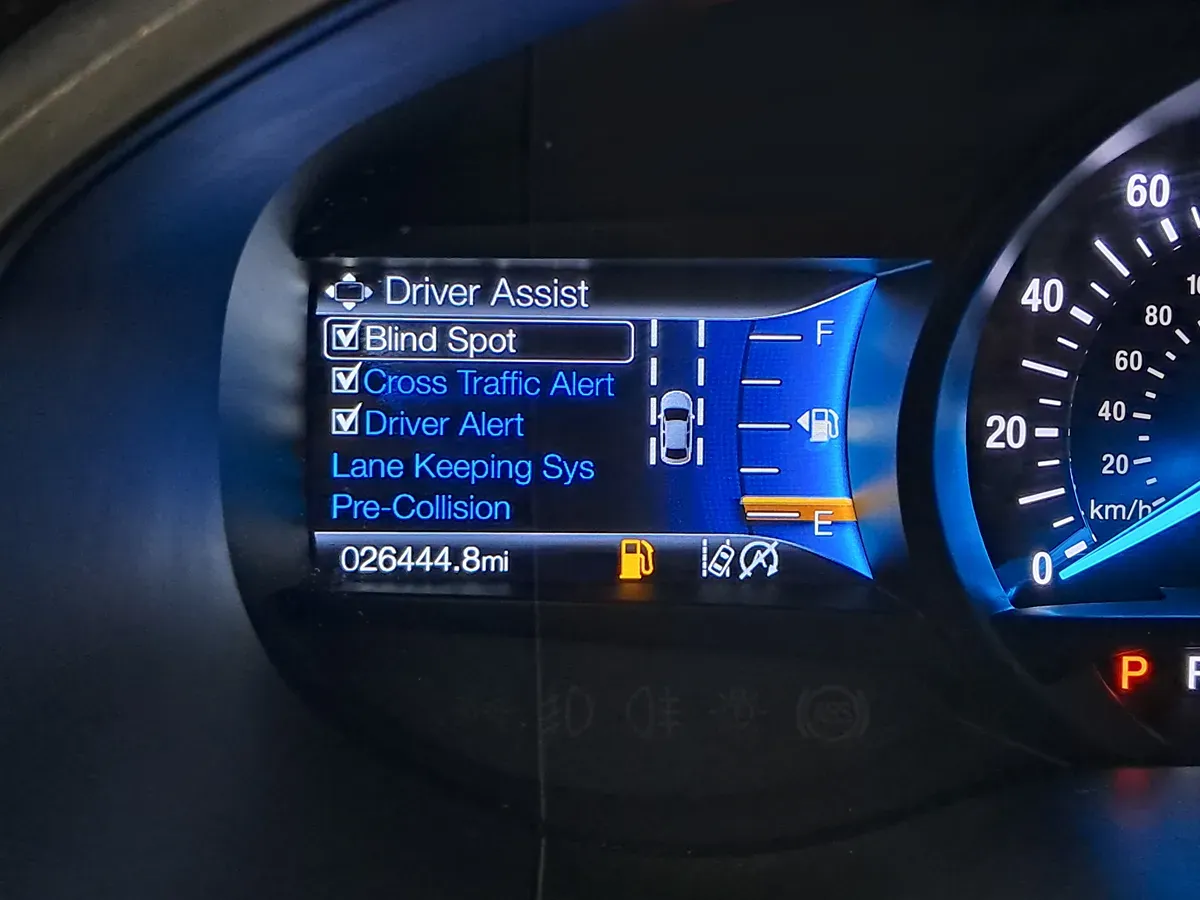Ford Edge photo 9