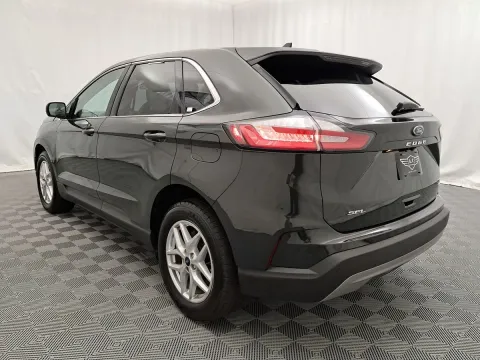 More photos of 2022 Ford Edge SEL at Autos of Chicago, IL