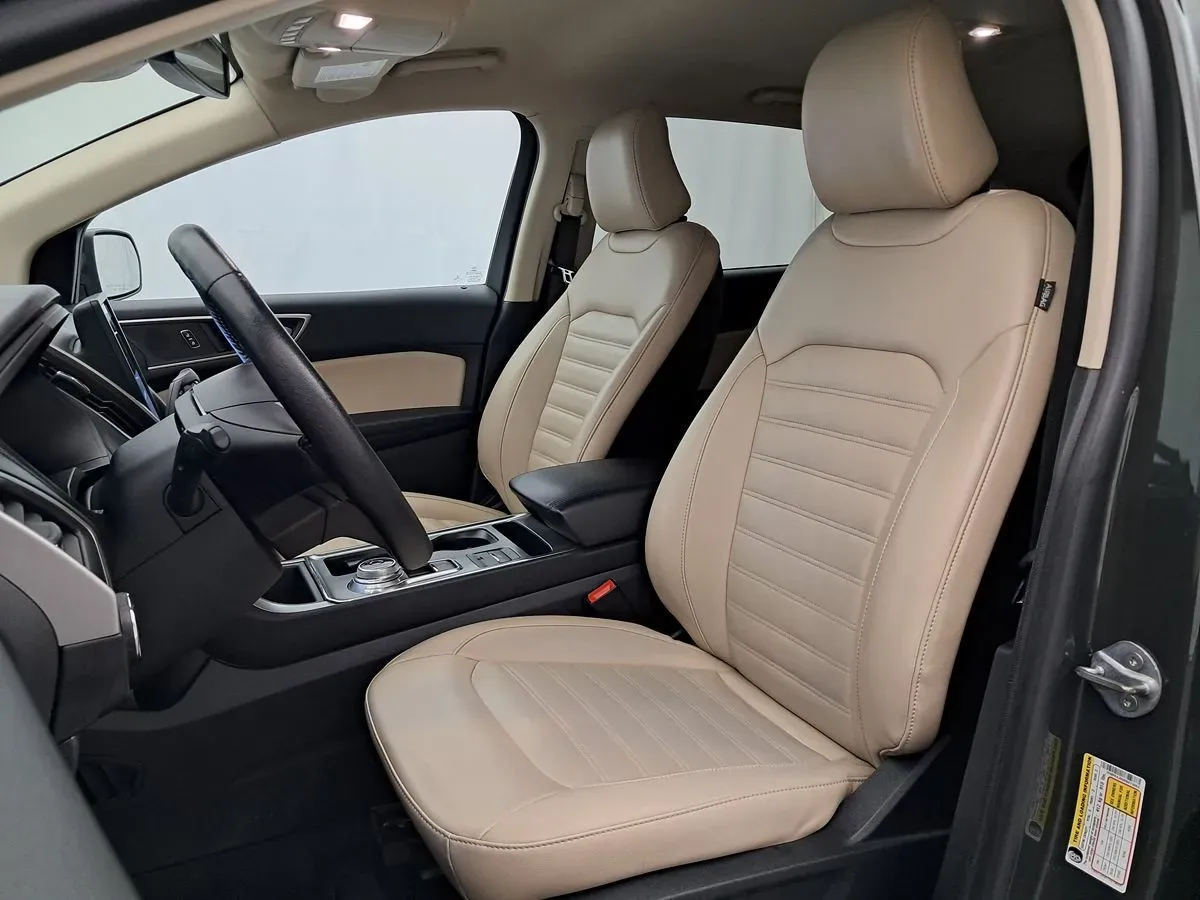 Ford Edge photo 6