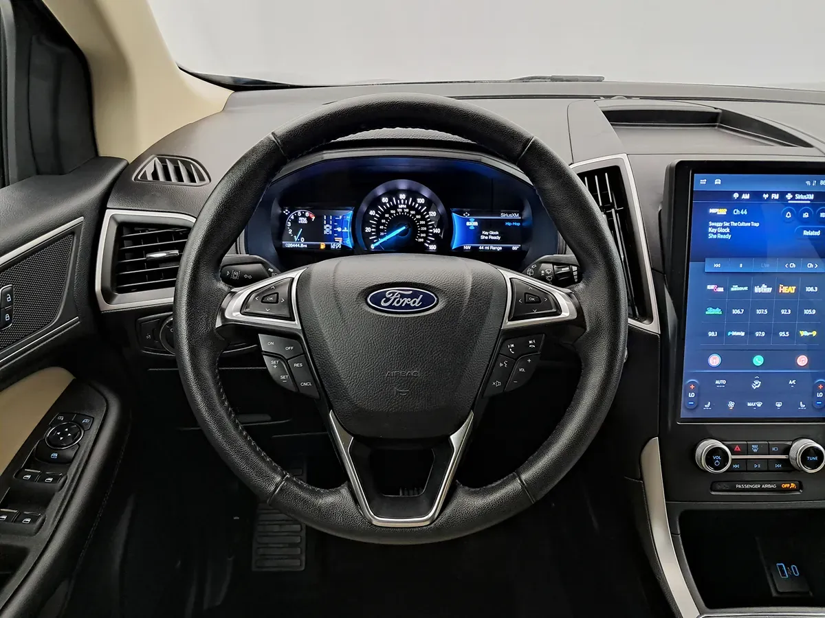 Ford Edge photo 7