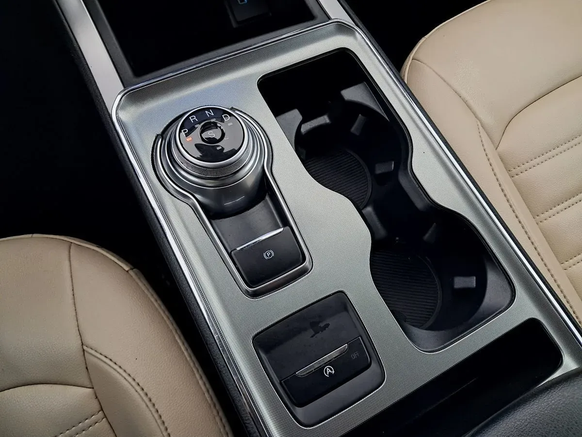 Ford Edge photo 23