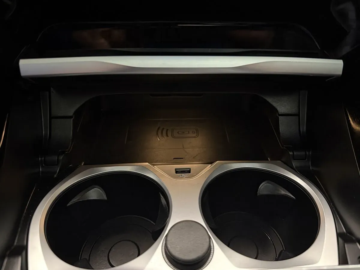 BMW 8 Series photo 41