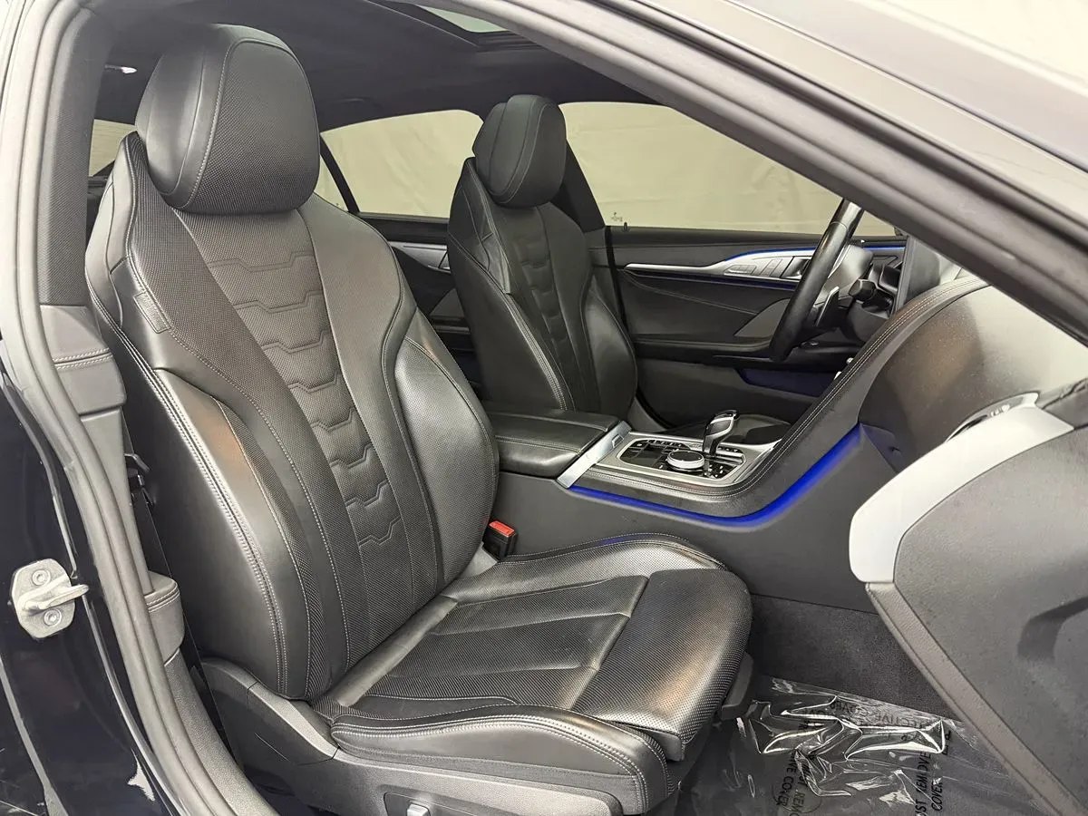 BMW 8 Series photo 47