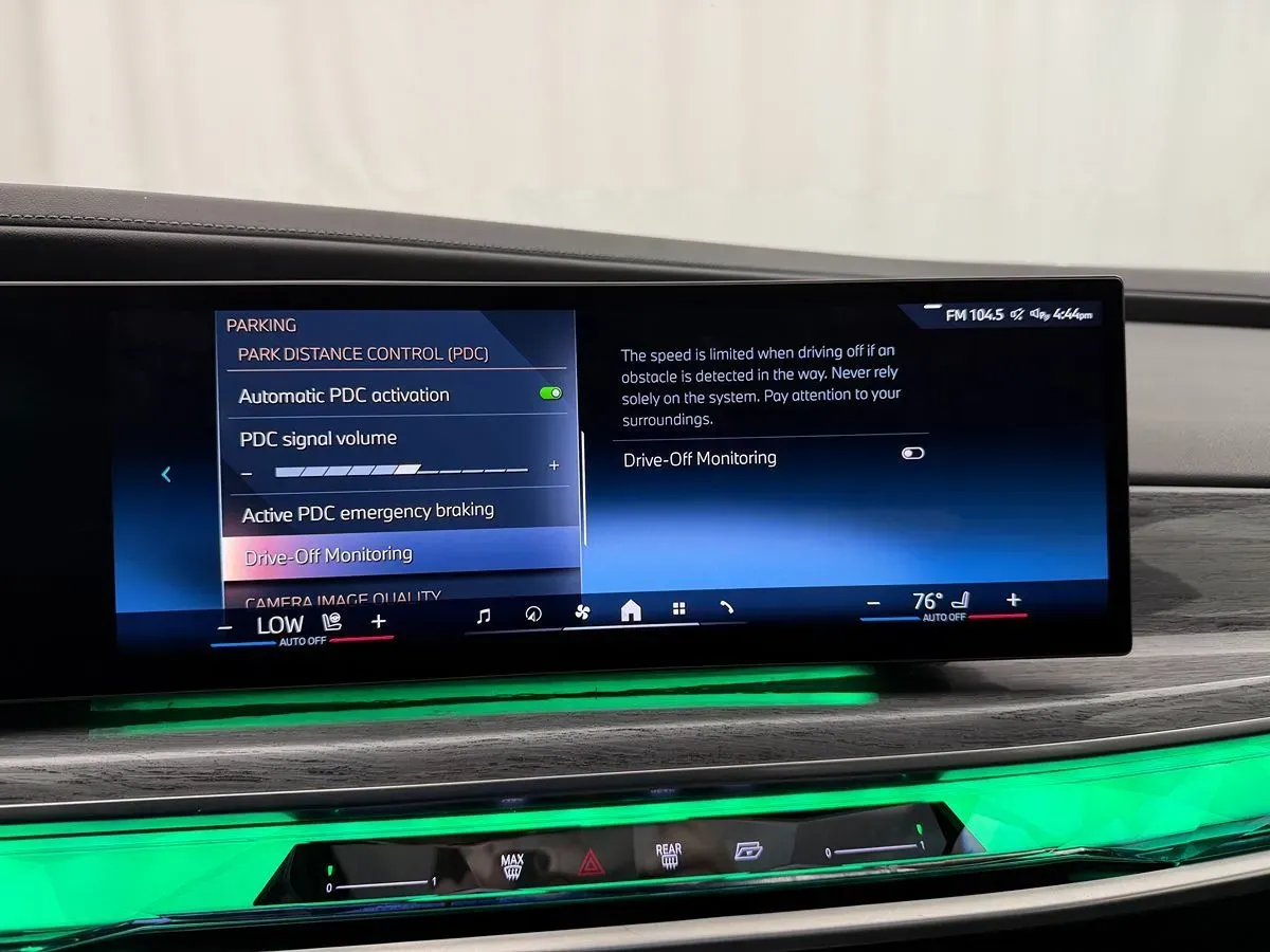 BMW 7 Series photo 30