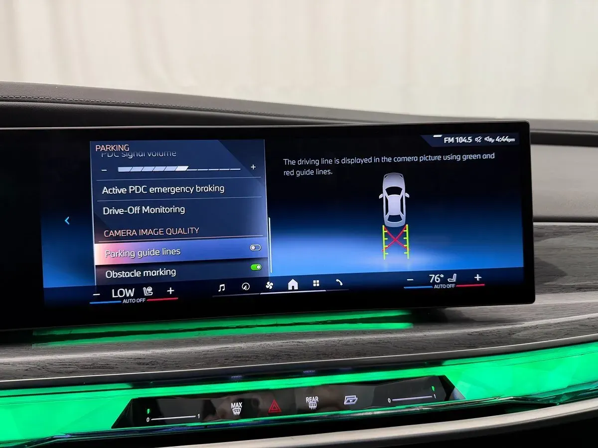 BMW 7 Series photo 31