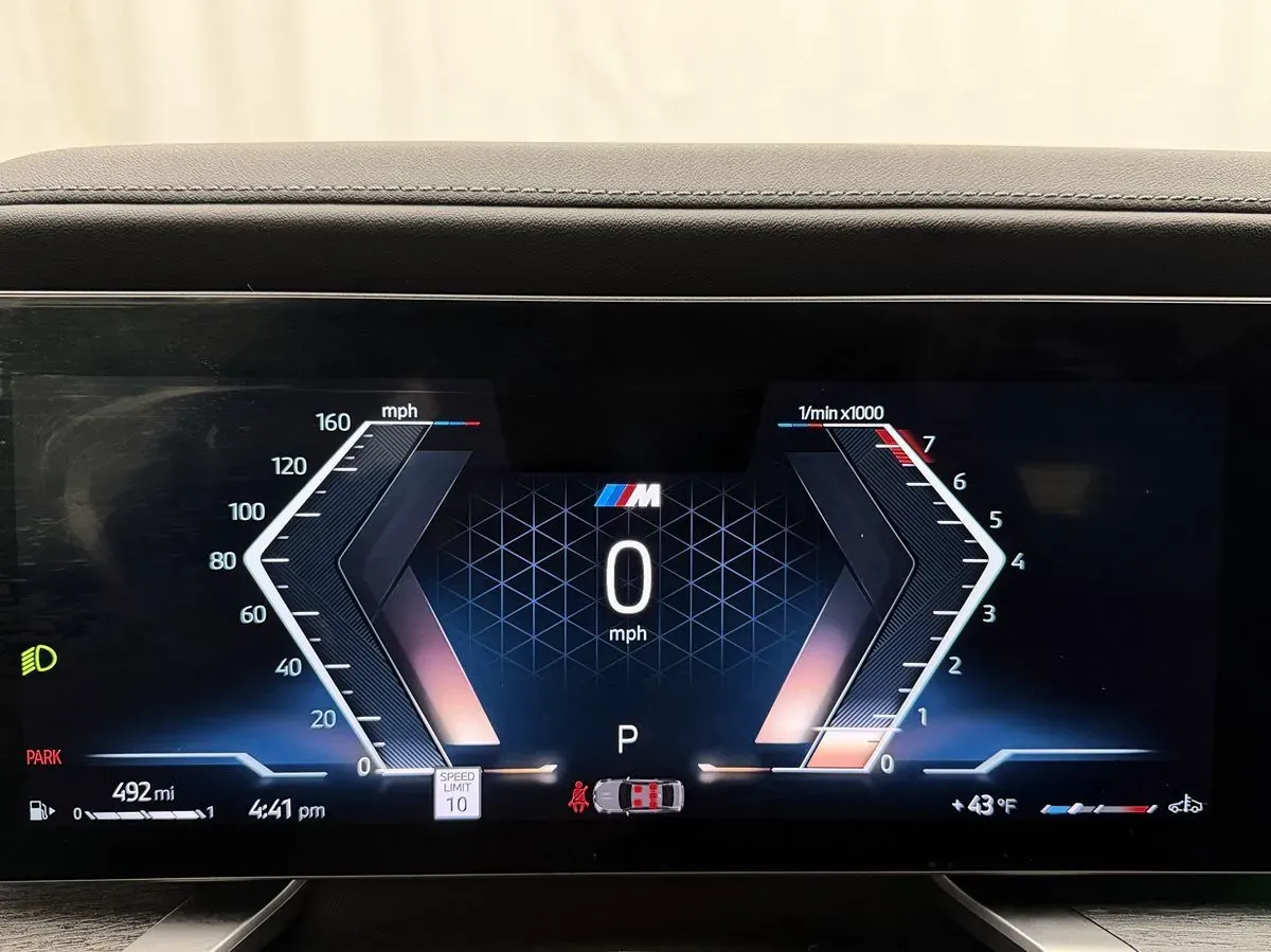 BMW 7 Series photo 13