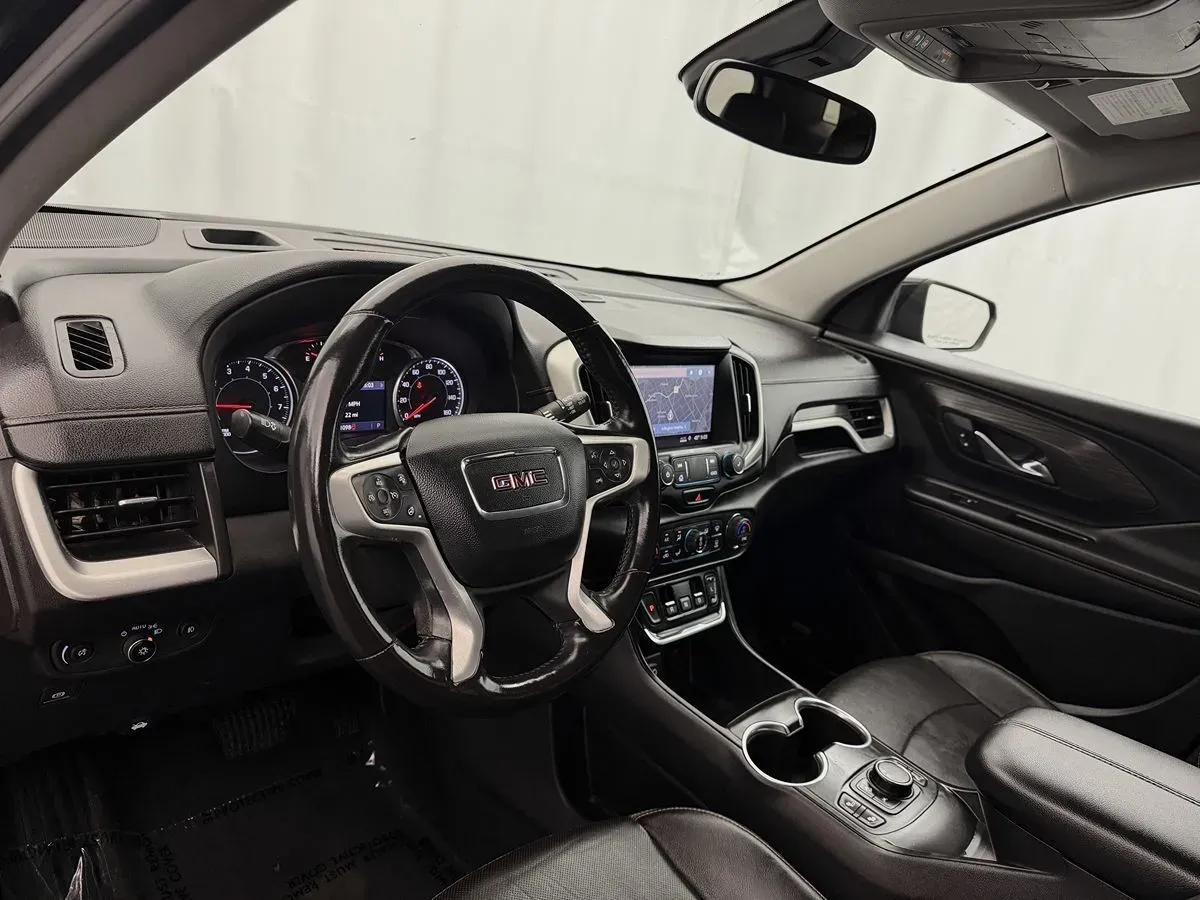 GMC Terrain photo 8