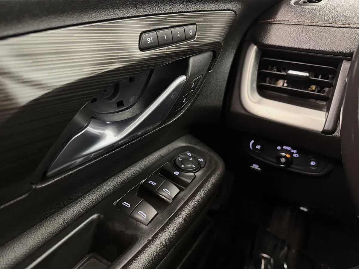 GMC Terrain photo 13
