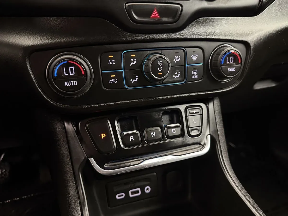 GMC Terrain photo 23