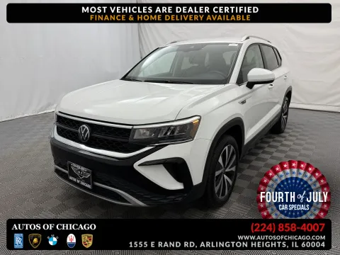 White 2024 Volkswagen Taos SE for sale in Arlington Heights, IL