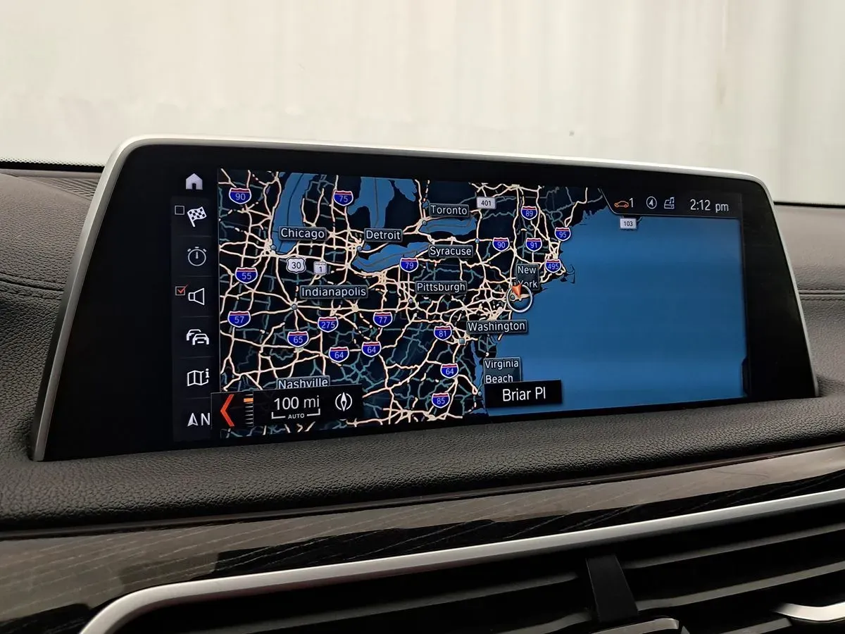 BMW 7 Series photo 15