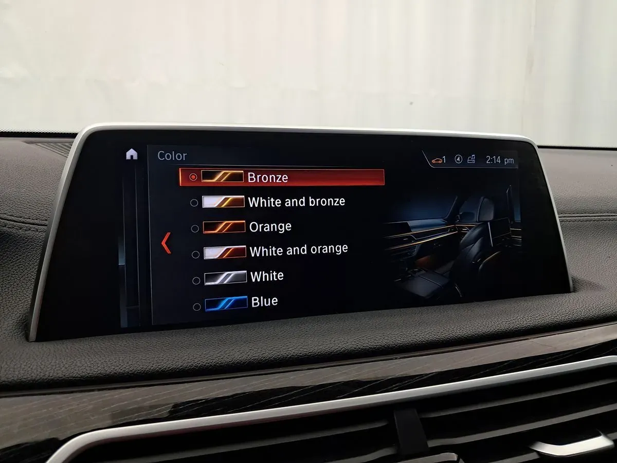 BMW 7 Series photo 33