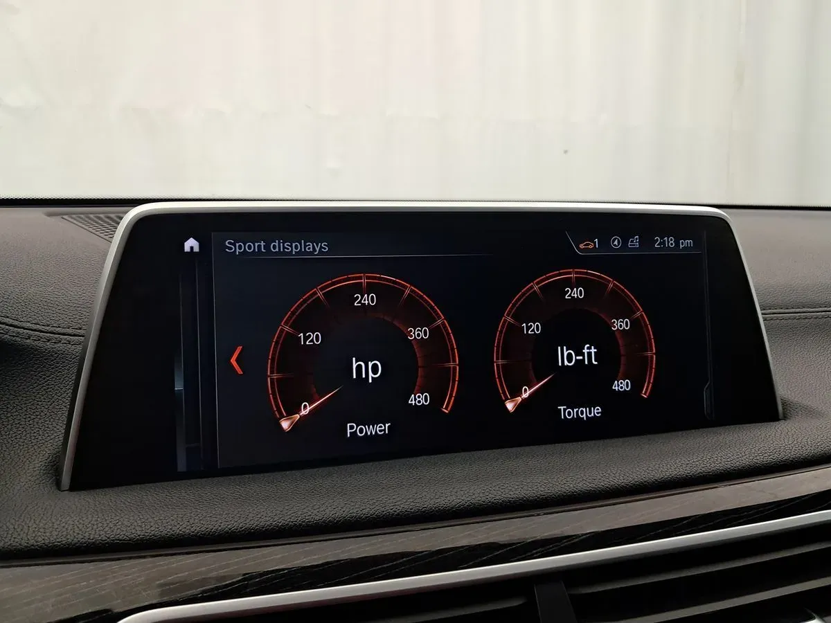 BMW 7 Series photo 29