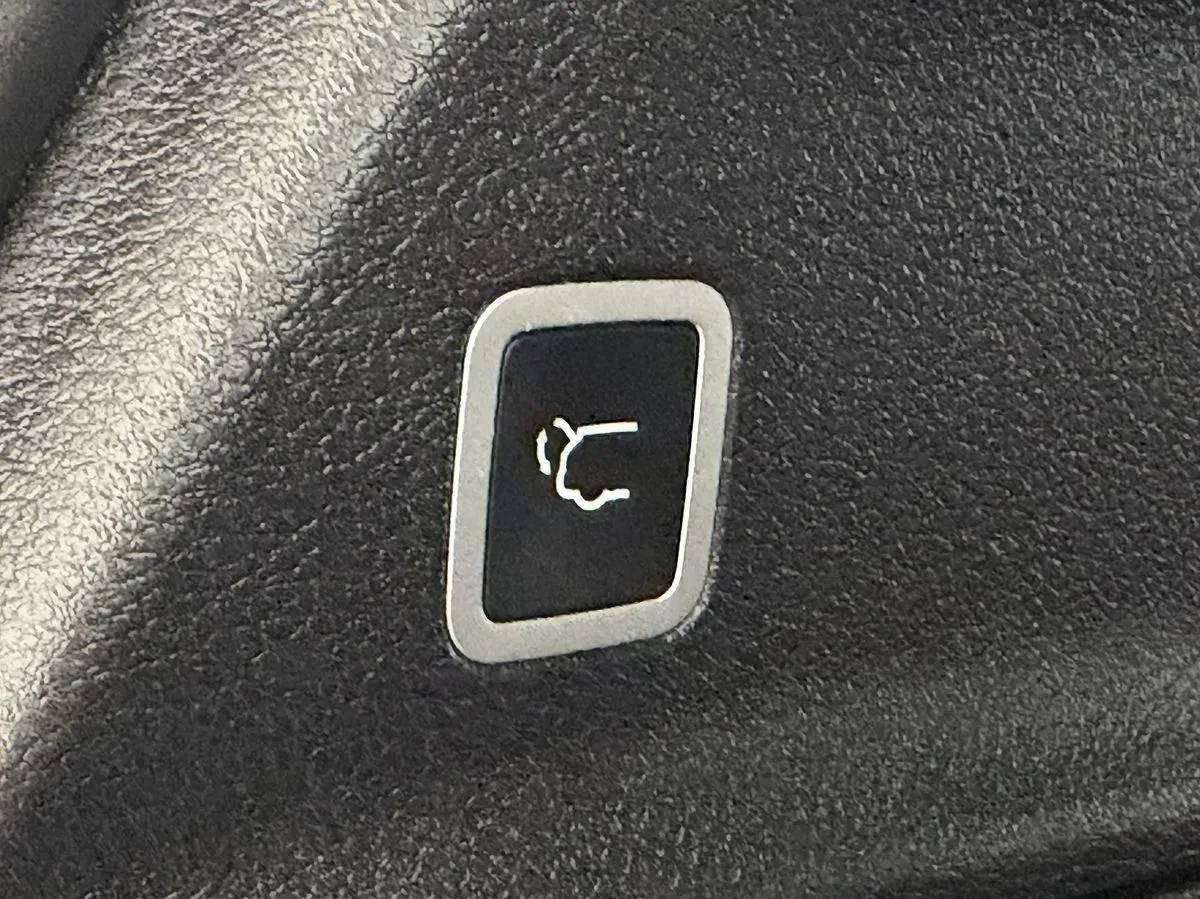 Chrysler Pacifica photo 36