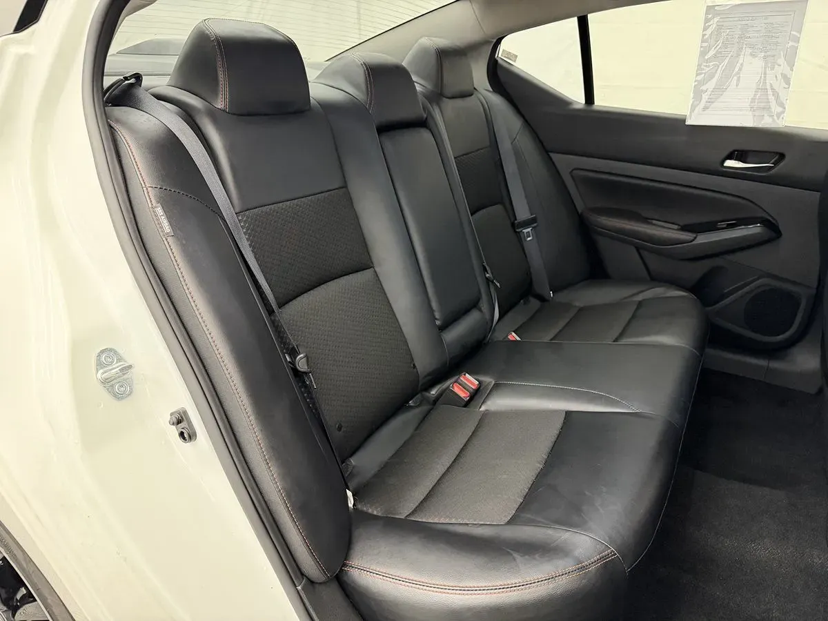 Nissan Altima photo 21