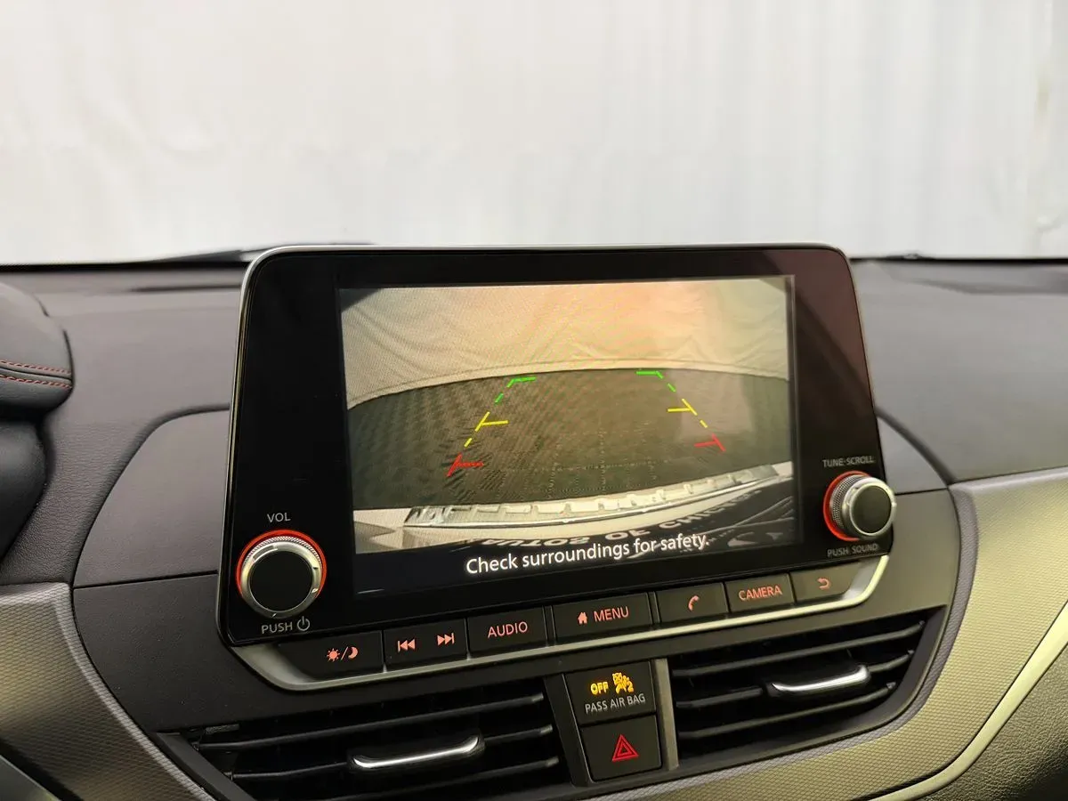 Nissan Altima photo 15