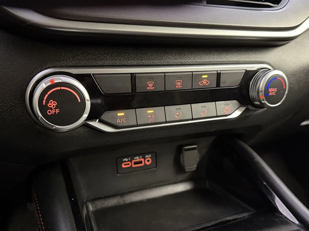 Nissan Altima photo 16