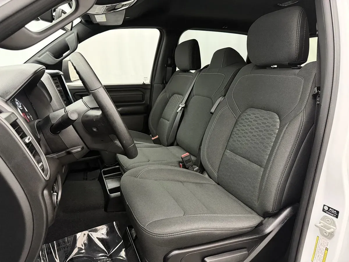 Ram 1500 photo 8
