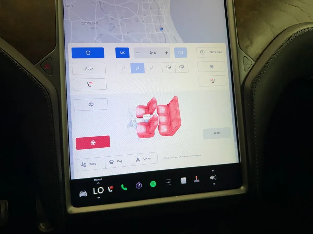 Tesla Model X photo 19