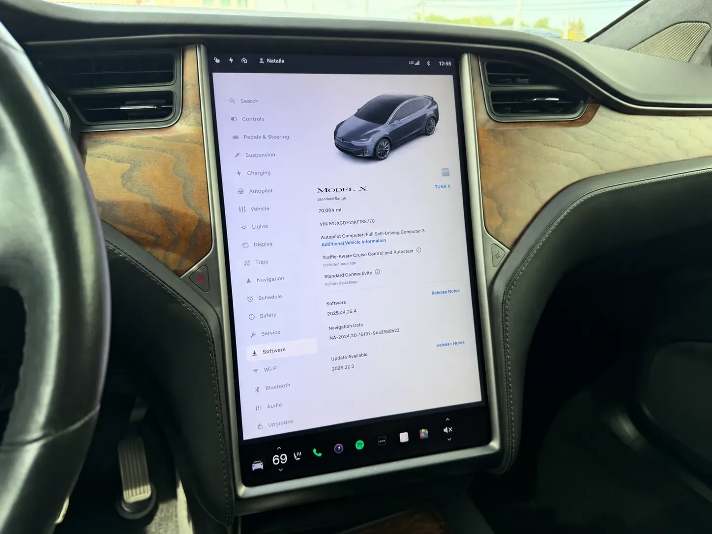 Tesla Model X photo 23