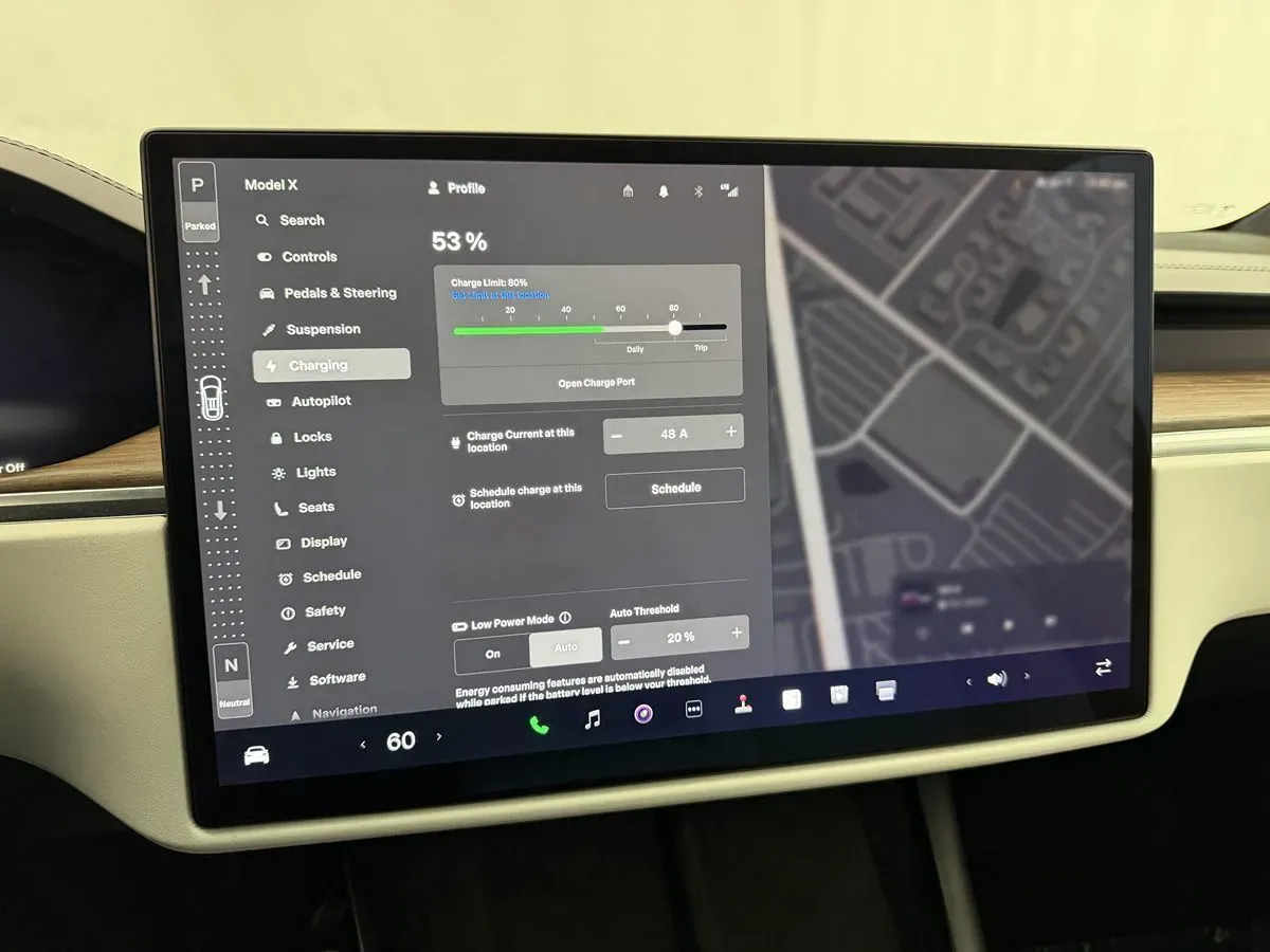 Tesla Model X photo 24