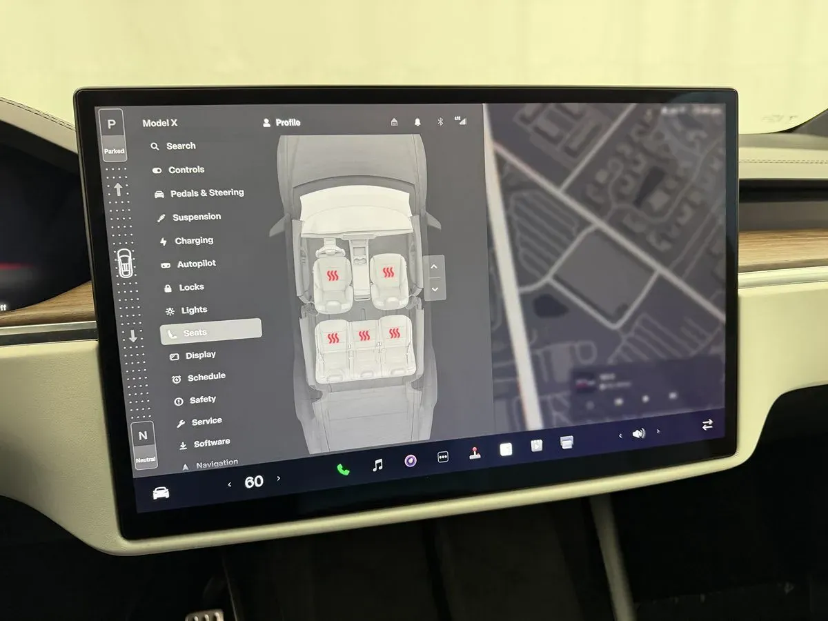 Tesla Model X photo 25