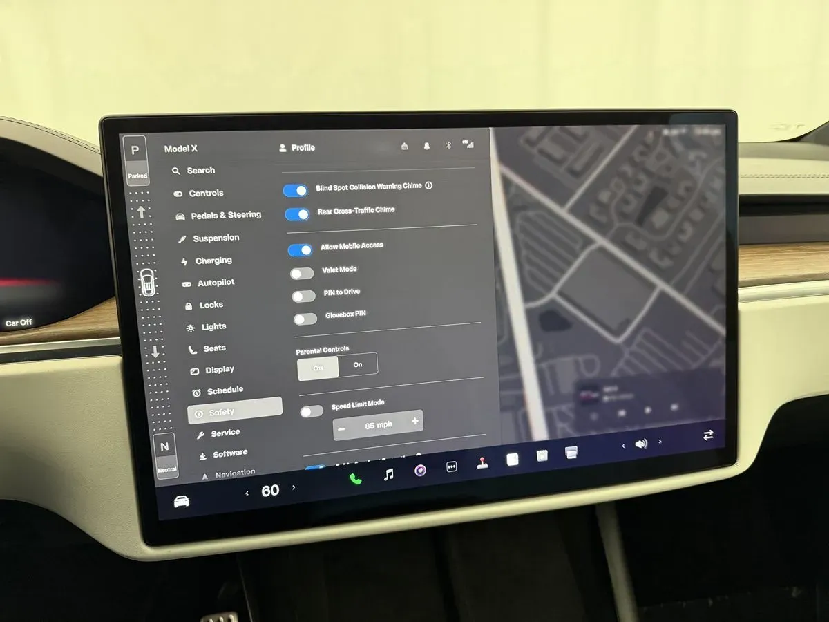 Tesla Model X photo 15
