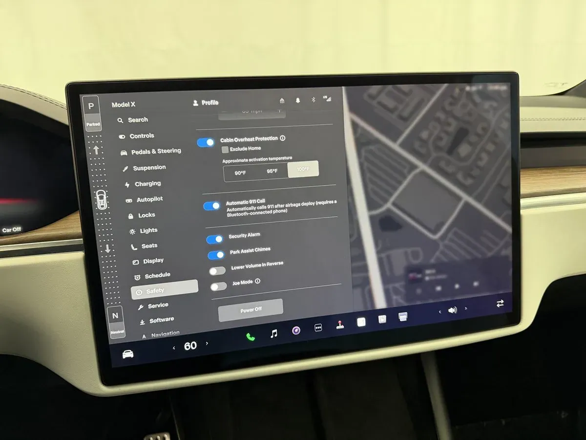 Tesla Model X photo 16