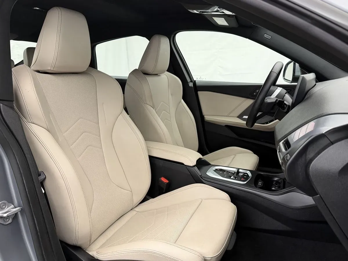 BMW 2 Series photo 38
