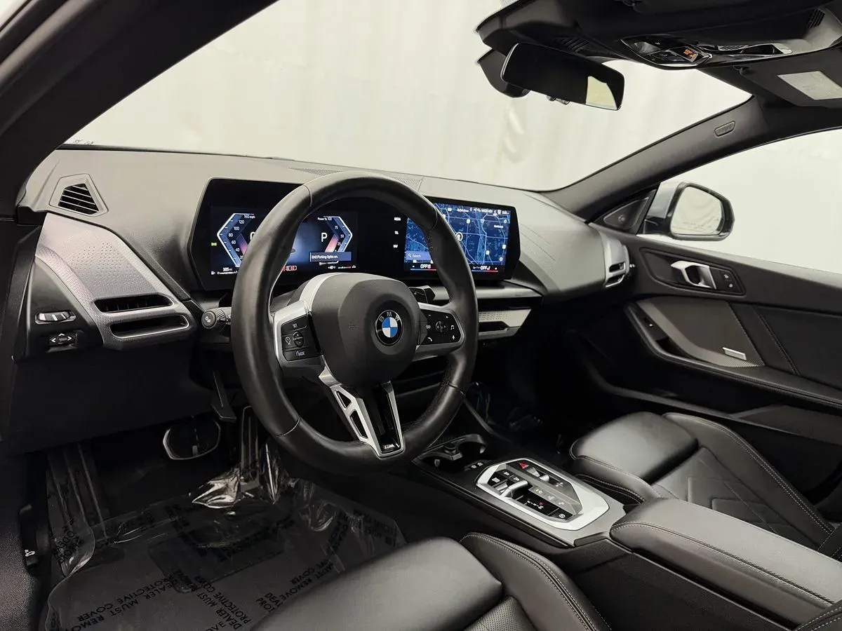 BMW 2 Series photo 6