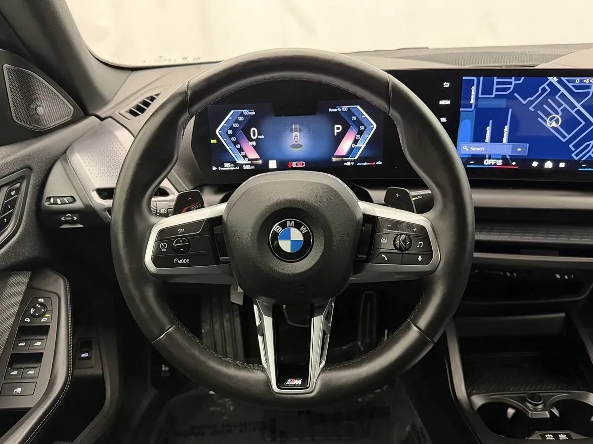 BMW 2 Series photo 8