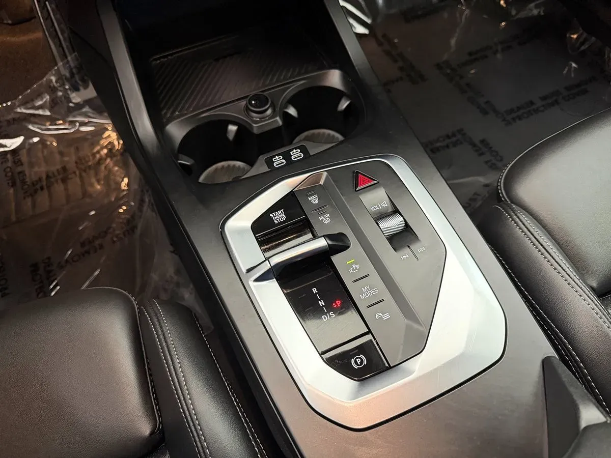 BMW 2 Series photo 29