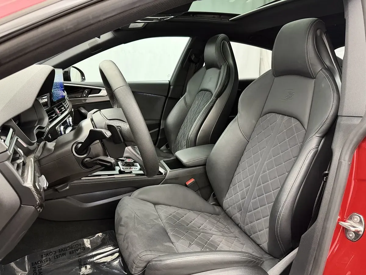 Audi S5 photo 8